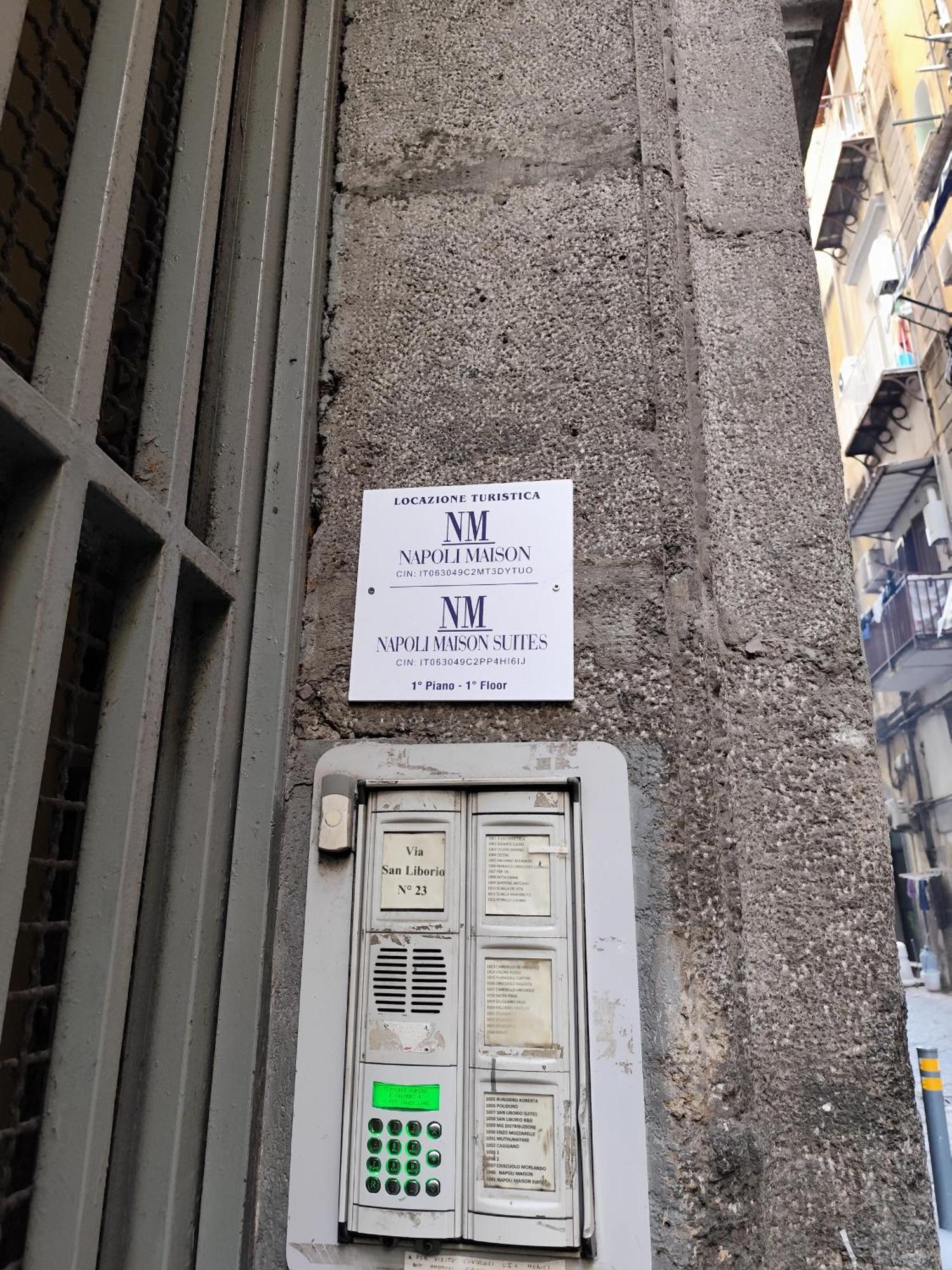 Napoli Maison Suite מראה חיצוני תמונה